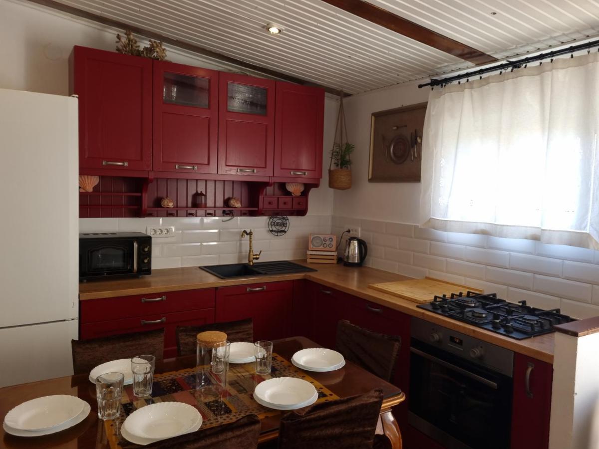 Delmar Apartment Komiža Екстериор снимка