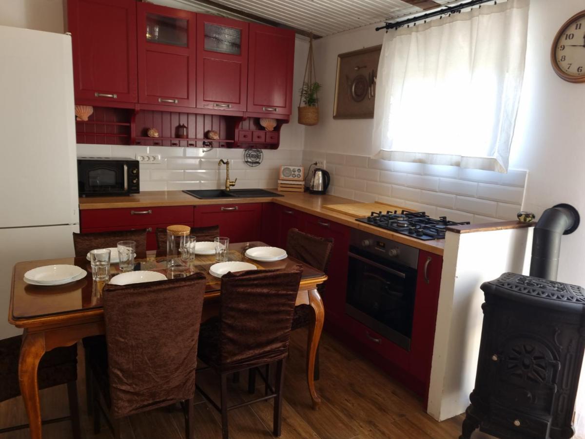 Delmar Apartment Komiža Екстериор снимка