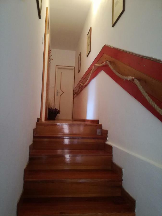 Delmar Apartment Komiža Екстериор снимка