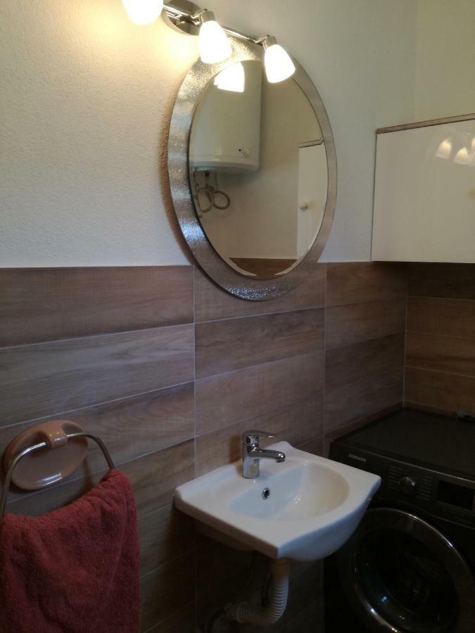 Delmar Apartment Komiža Екстериор снимка